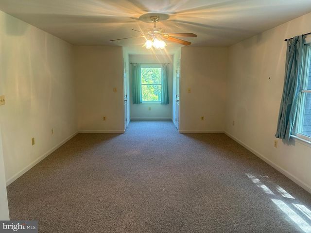 14205 MILLTOWN RD, Lovettsville, VA 20180