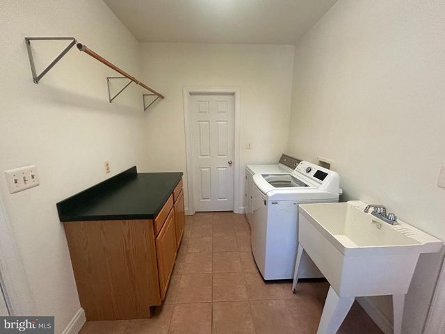 14205 MILLTOWN RD, Lovettsville, VA 20180