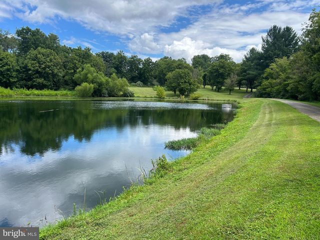 14205 MILLTOWN RD, Lovettsville, VA 20180