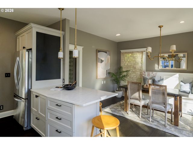 3426 Se STEPHENS St, Portland, OR 97214