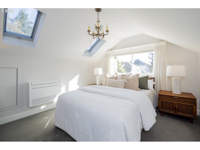 3426 Se STEPHENS St, Portland, OR 97214