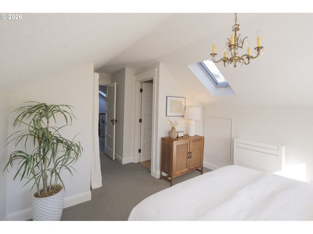 3426 Se STEPHENS St, Portland, OR 97214