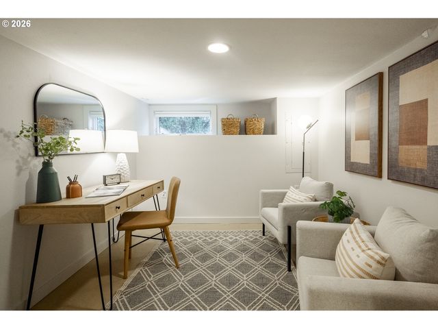 3426 Se STEPHENS St, Portland, OR 97214