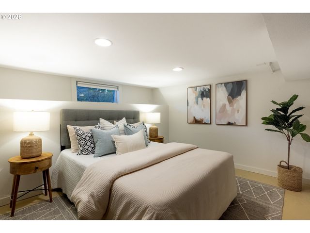 3426 Se STEPHENS St, Portland, OR 97214