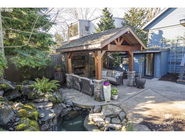 3426 Se STEPHENS St, Portland, OR 97214