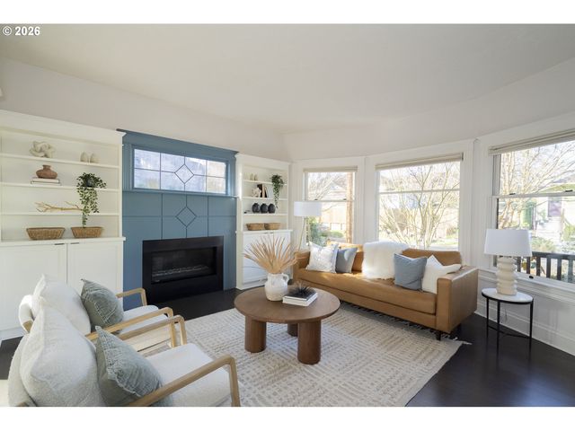 3426 Se STEPHENS St, Portland, OR 97214