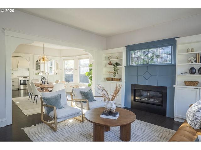 3426 Se STEPHENS St, Portland, OR 97214