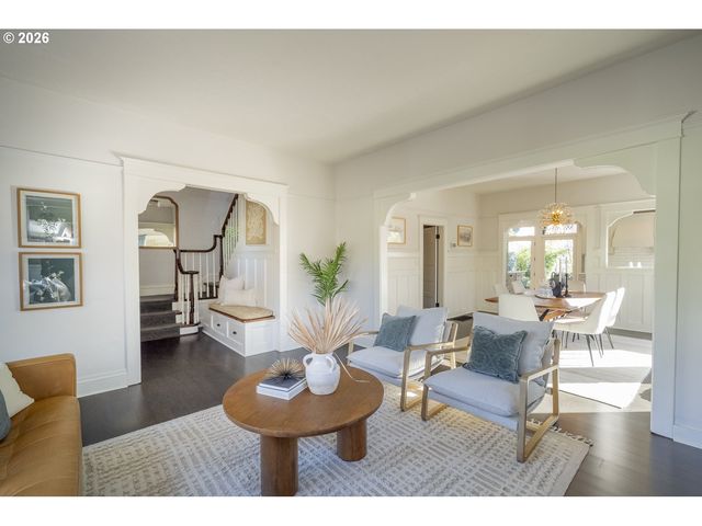 3426 Se STEPHENS St, Portland, OR 97214