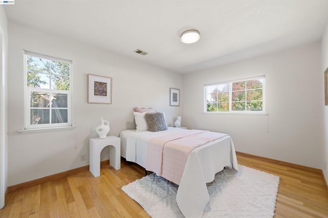 10561 Carver Dr, Cupertino, CA 95014