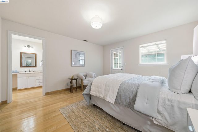 10561 Carver Dr, Cupertino, CA 95014