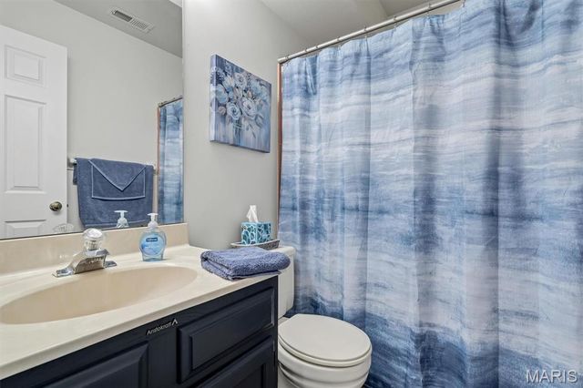 5186 Hollow Wood Court B, St Louis, MO 63128