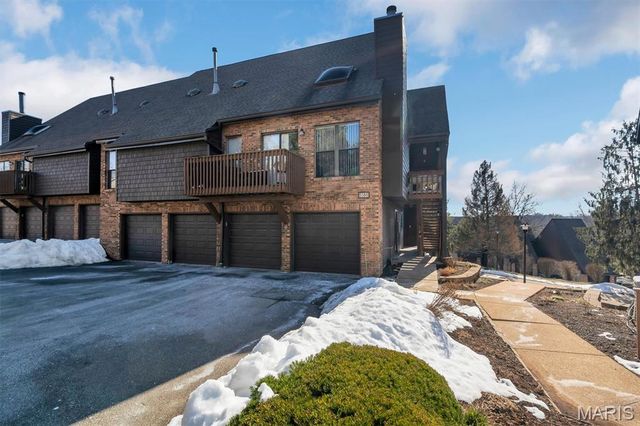 5186 Hollow Wood Court B, St Louis, MO 63128