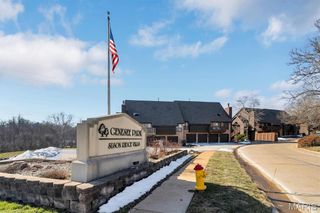 5186 Hollow Wood Court B, St Louis, MO 63128
