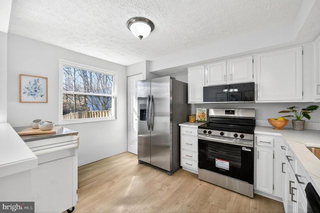 8225 BURNING FOREST CT, Springfield, VA 22153