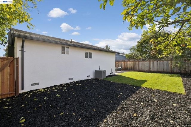 35298 Aquado Ct, Fremont, CA 94536