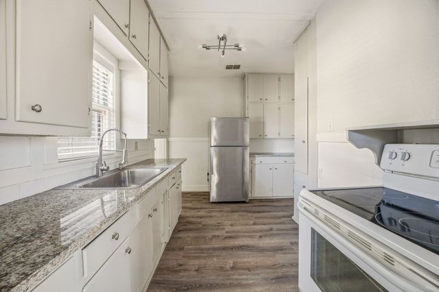 604 E Broadway Street, Stephenville, TX 76401