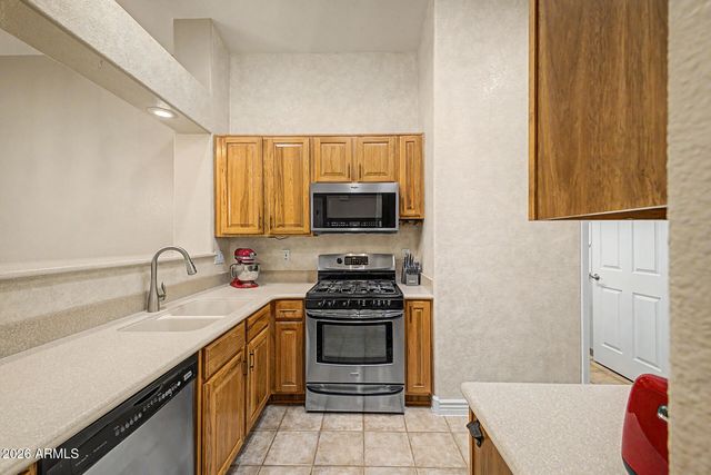 6436 W SADDLEHORN Road, Phoenix, AZ 85083