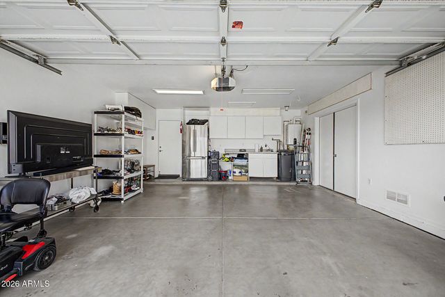 6436 W SADDLEHORN Road, Phoenix, AZ 85083