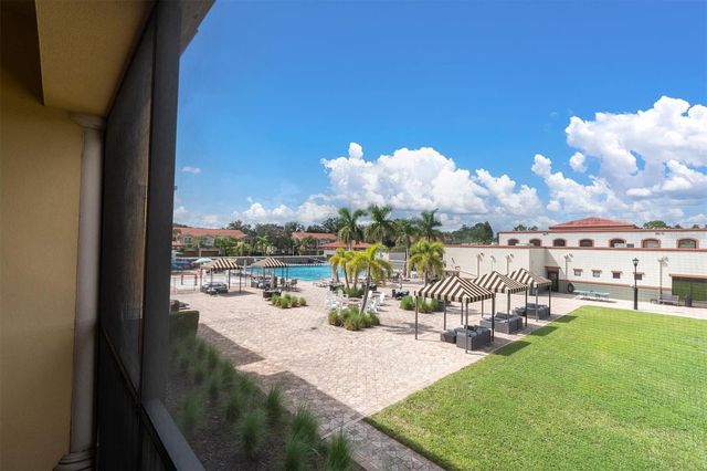 13941 CLUBHOUSE DRIVE 215, Tampa, FL 33618