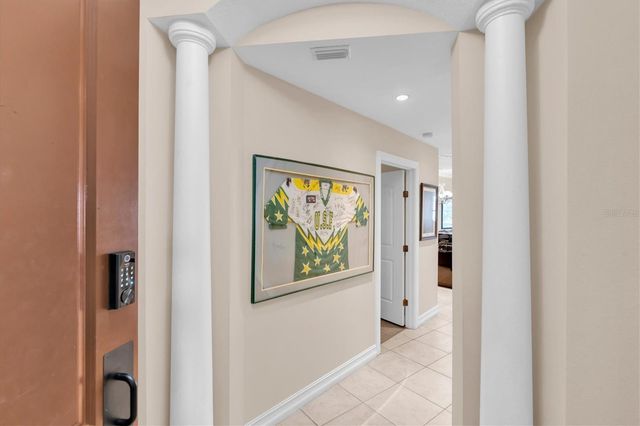13941 CLUBHOUSE DRIVE 215, Tampa, FL 33618