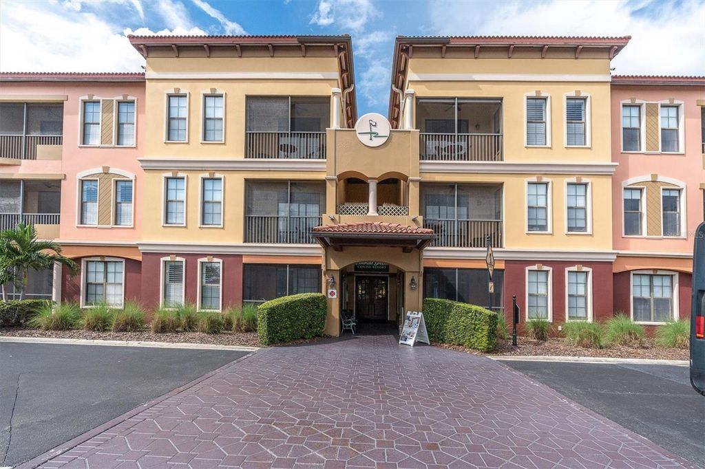 13941 CLUBHOUSE DRIVE 215, Tampa, FL 33618