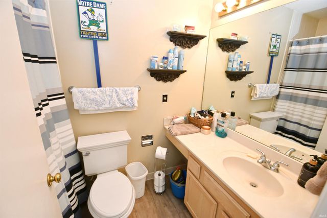 1523 N Oakhill Drive, South Bend, IN 46637