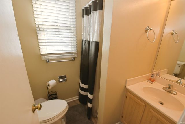 1523 N Oakhill Drive, South Bend, IN 46637