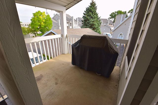 1523 N Oakhill Drive, South Bend, IN 46637