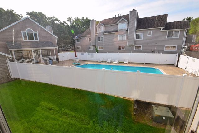 1523 N Oakhill Drive, South Bend, IN 46637