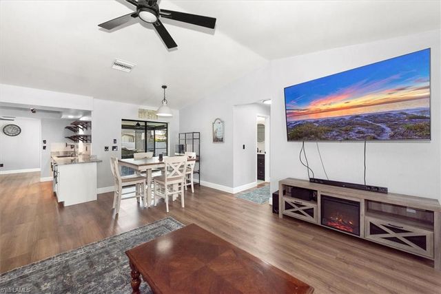 1702 SE 5th CT, Cape Coral, FL 33990