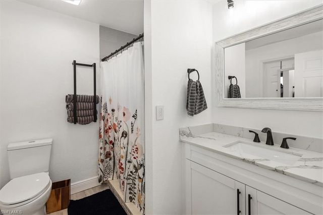 1702 SE 5th CT, Cape Coral, FL 33990