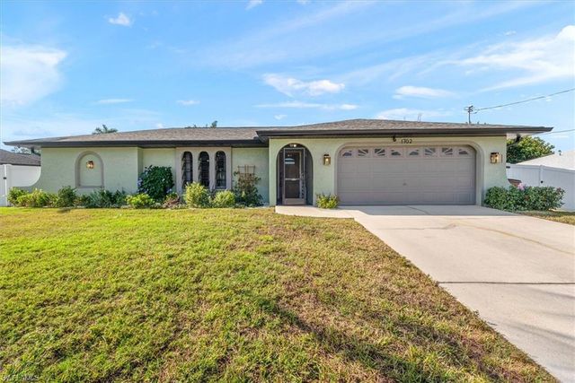 1702 SE 5th CT, Cape Coral, FL 33990