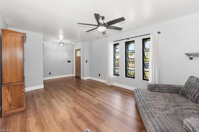 1702 SE 5th CT, Cape Coral, FL 33990