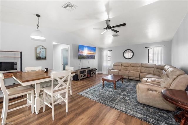 1702 SE 5th CT, Cape Coral, FL 33990