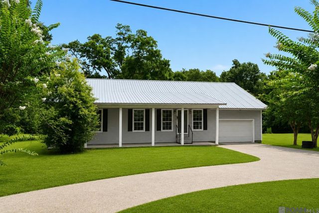 31498 N Doyle Rd, Holden, LA 70744