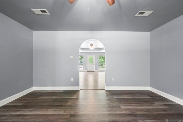 31498 N Doyle Rd, Holden, LA 70744