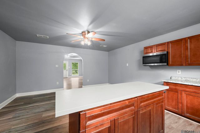 31498 N Doyle Rd, Holden, LA 70744