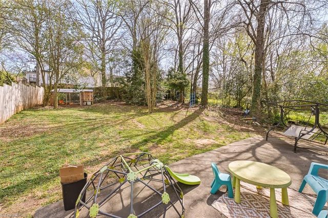 2328 Lyndhurst Avenue, Winston-salem, NC 27103