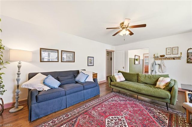 2328 Lyndhurst Avenue, Winston-salem, NC 27103