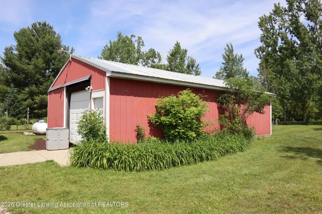 2843 Spruce Road, Eaton Rapids, MI 48827