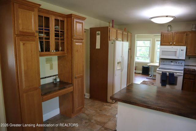 2843 Spruce Road, Eaton Rapids, MI 48827