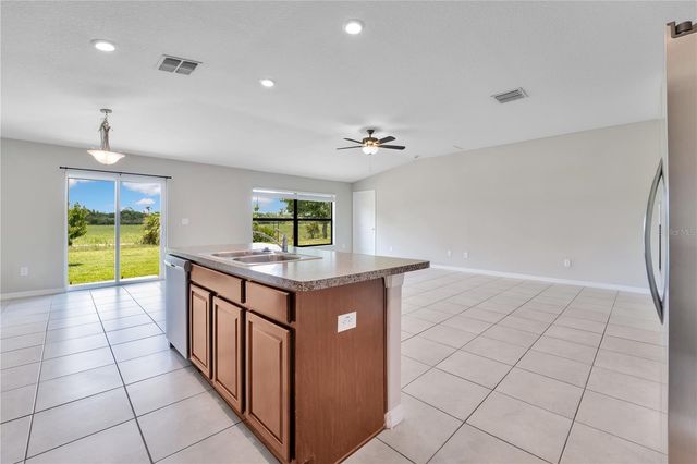 10116 CARLOWAY HILLS DRIVE, Wimauma, FL 33598