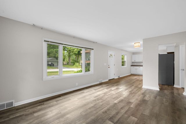 1260 Edwards STREET, Brookfield, WI 53005