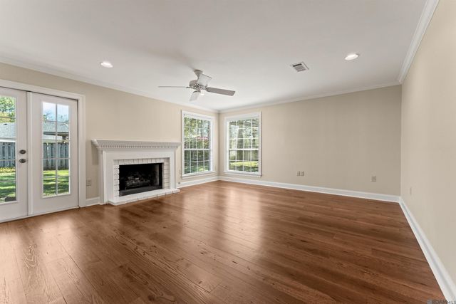 5921 Forsythia Ave, Baton Rouge, LA 70808