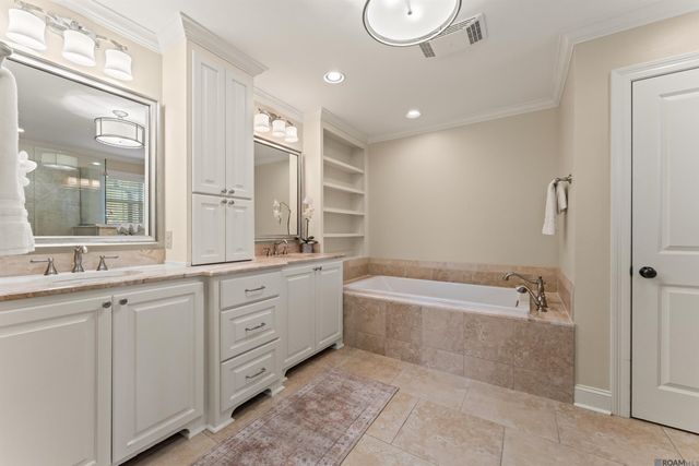 5921 Forsythia Ave, Baton Rouge, LA 70808