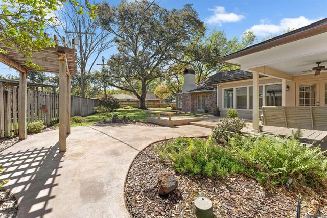 5921 Forsythia Ave, Baton Rouge, LA 70808