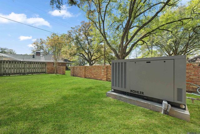 5921 Forsythia Ave, Baton Rouge, LA 70808