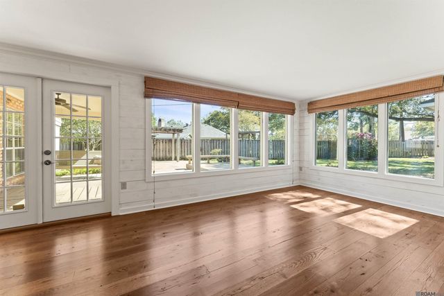 5921 Forsythia Ave, Baton Rouge, LA 70808