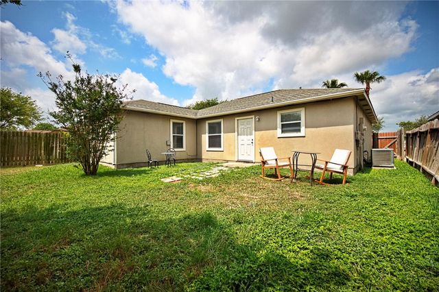 5726 Victor Lara Ortegon St, Corpus Christi, TX 78417