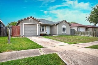 5726 Victor Lara Ortegon St, Corpus Christi, TX 78417